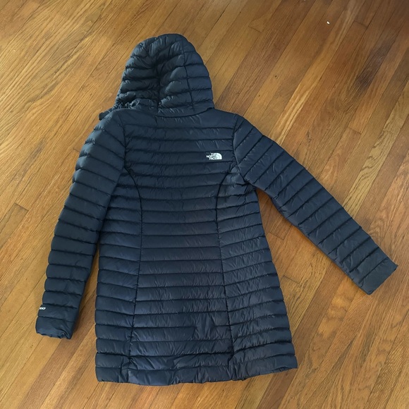 North Face dark blue puffy jacket, size small - Picture 7 of 9